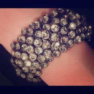 BCBGMAXAZRIA RHINESTONE BRACELET